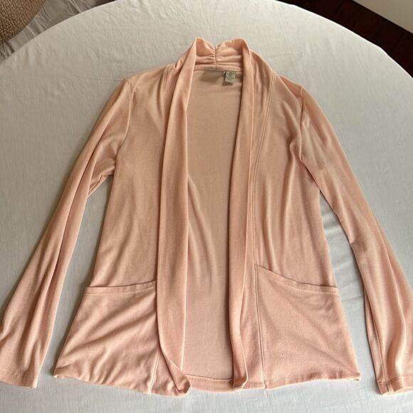 Chicos pink cardigan ruched front pockets lightweight size 0 - Picture 6 of 6